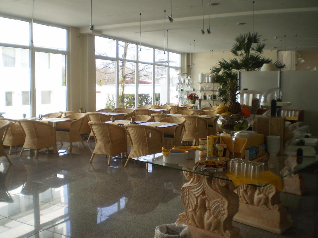 Lindemann Hotel ฮิลเดสไฮม์ ภายนอก รูปภาพ
